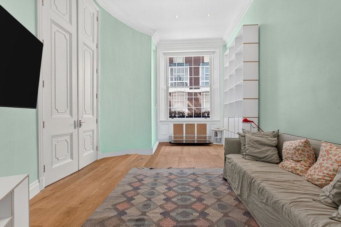 Flat Gloucester Square in London