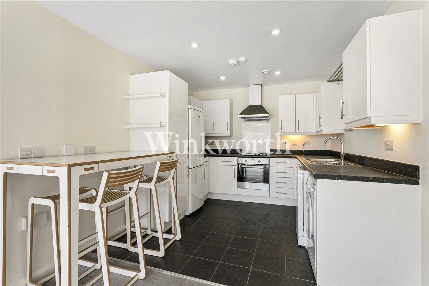 Flat Daneland Walk in Greater London