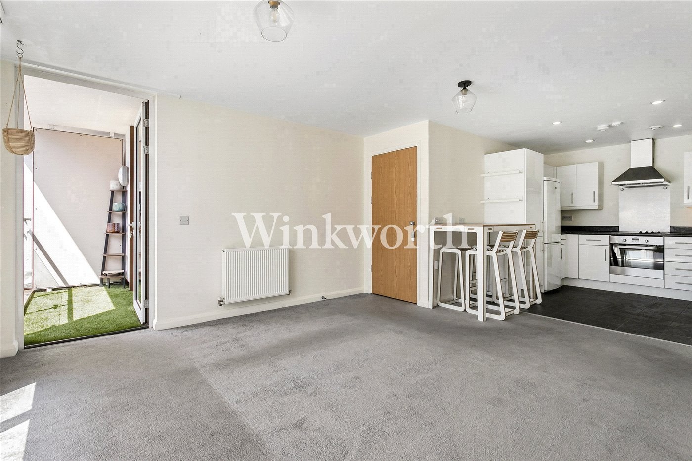 Flat Daneland Walk in Greater London