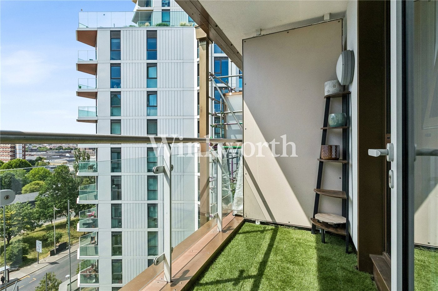 Flat Daneland Walk in Greater London