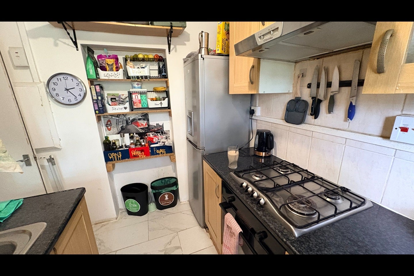 Flat Prusom Street in Greater London