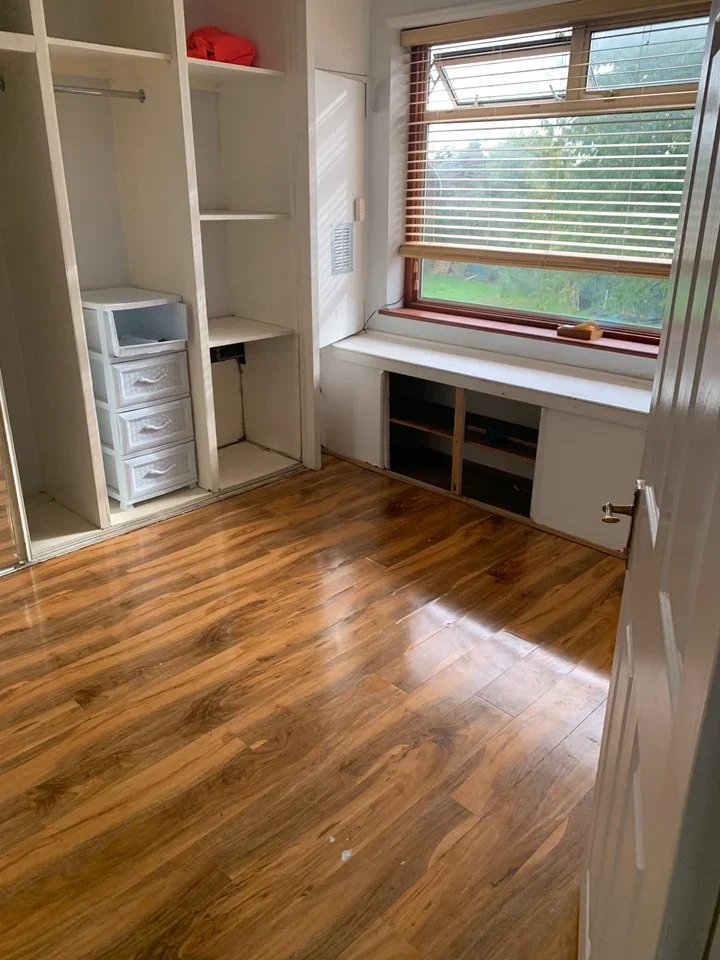 Room Stanley Avenue in Greater London