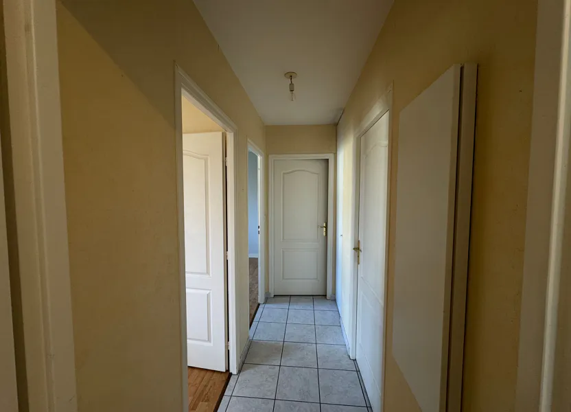 Flat Rue de la Fontaine Blanche in Chambray-lès-Tours