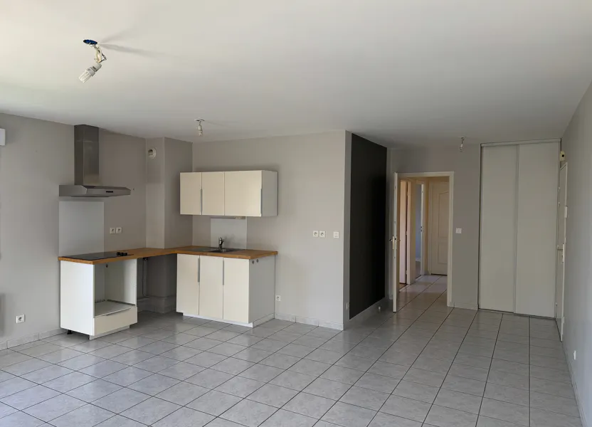 Flat Rue de la Fontaine Blanche in Chambray-lès-Tours
