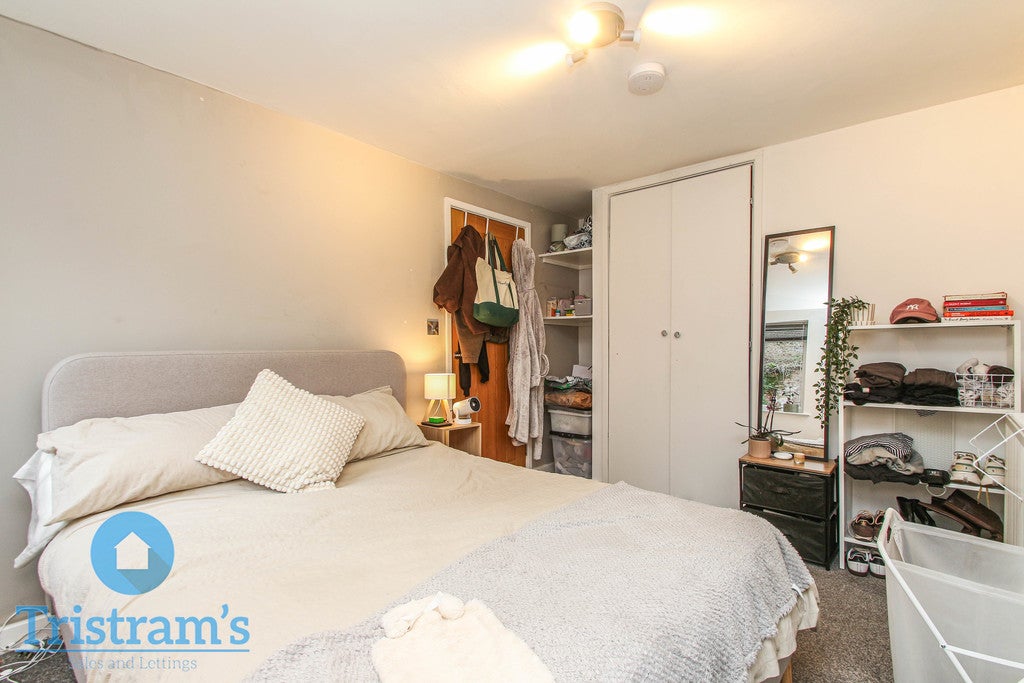 Room Mansfield Road in Nottingham