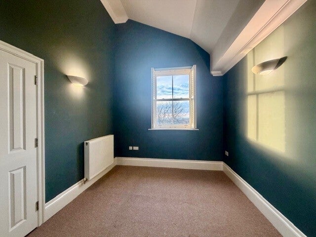 Flat James Weld Close in Southampton