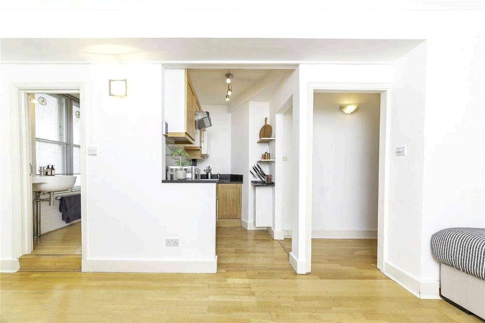 Flat Duke Street in City of Westminster