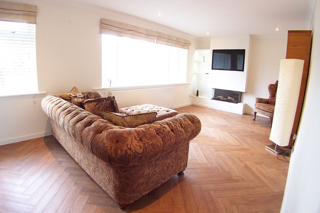 Flat Crag Hill Avenue in Leeds
