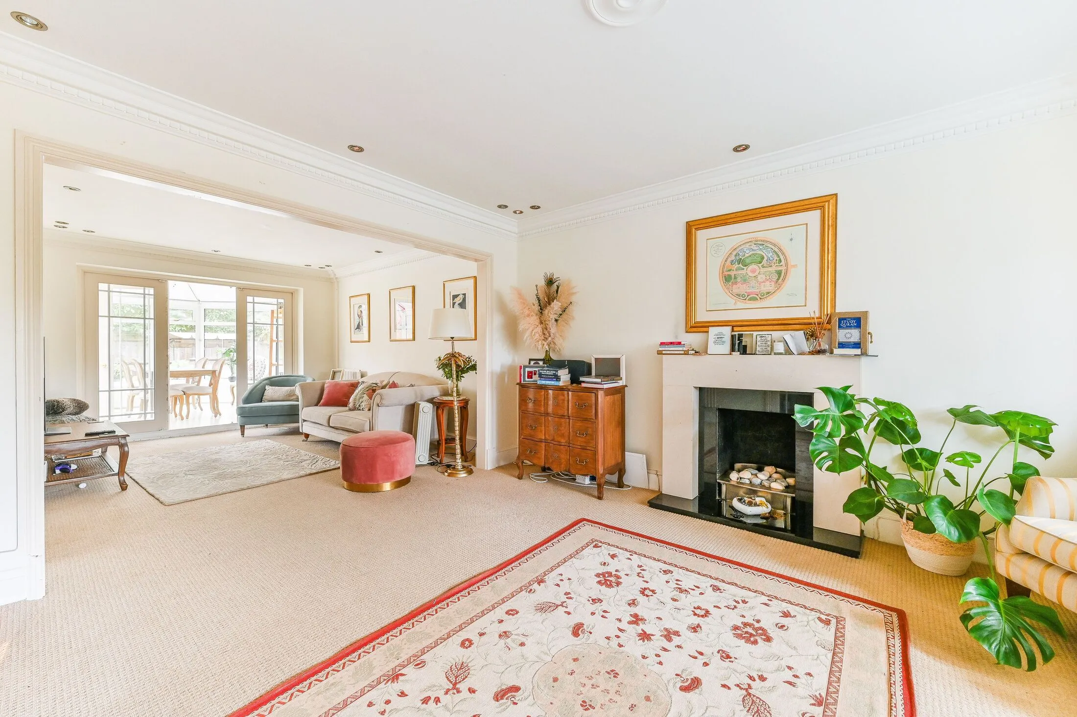 House Royal Avenue in Epsom and Ewell