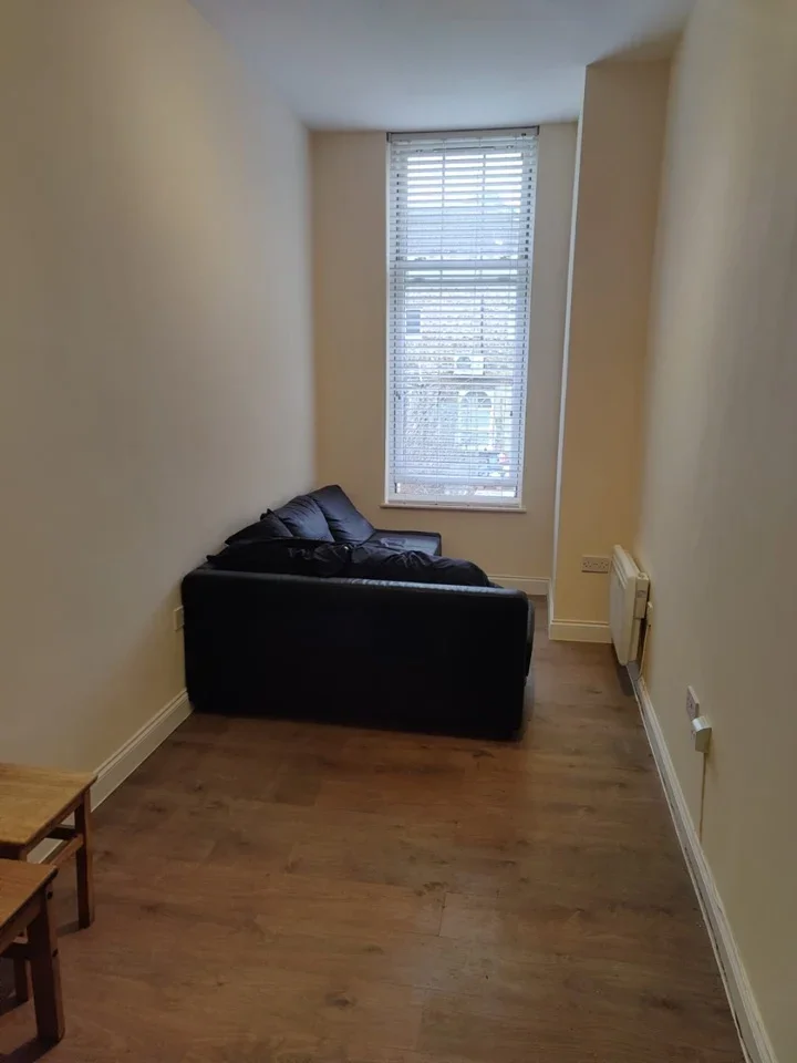 Flat Darenth Road in Greater London