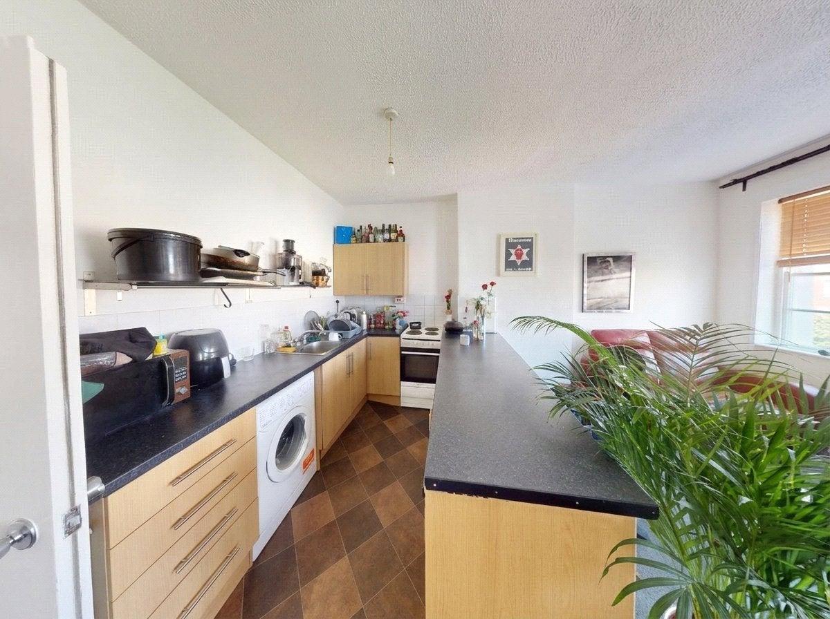 Flat Kingsdown Parade in Bristol