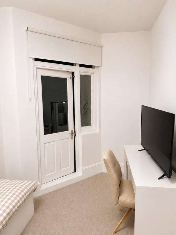 Room Ringford Road in Greater London
