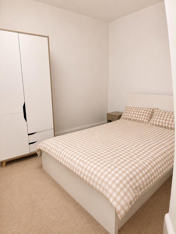 Room Ringford Road in Greater London