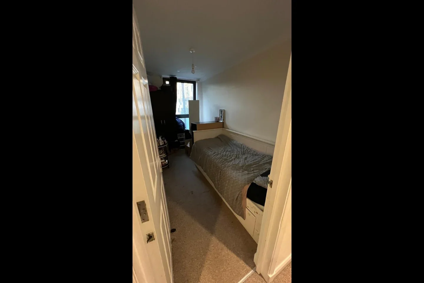 Flat Fairfield Road in Greater London