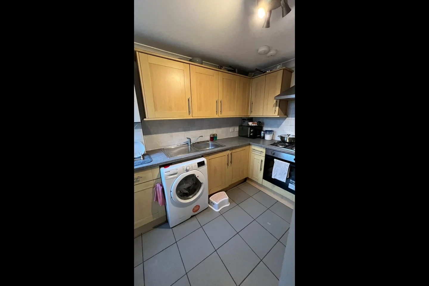 Flat Fairfield Road in Greater London