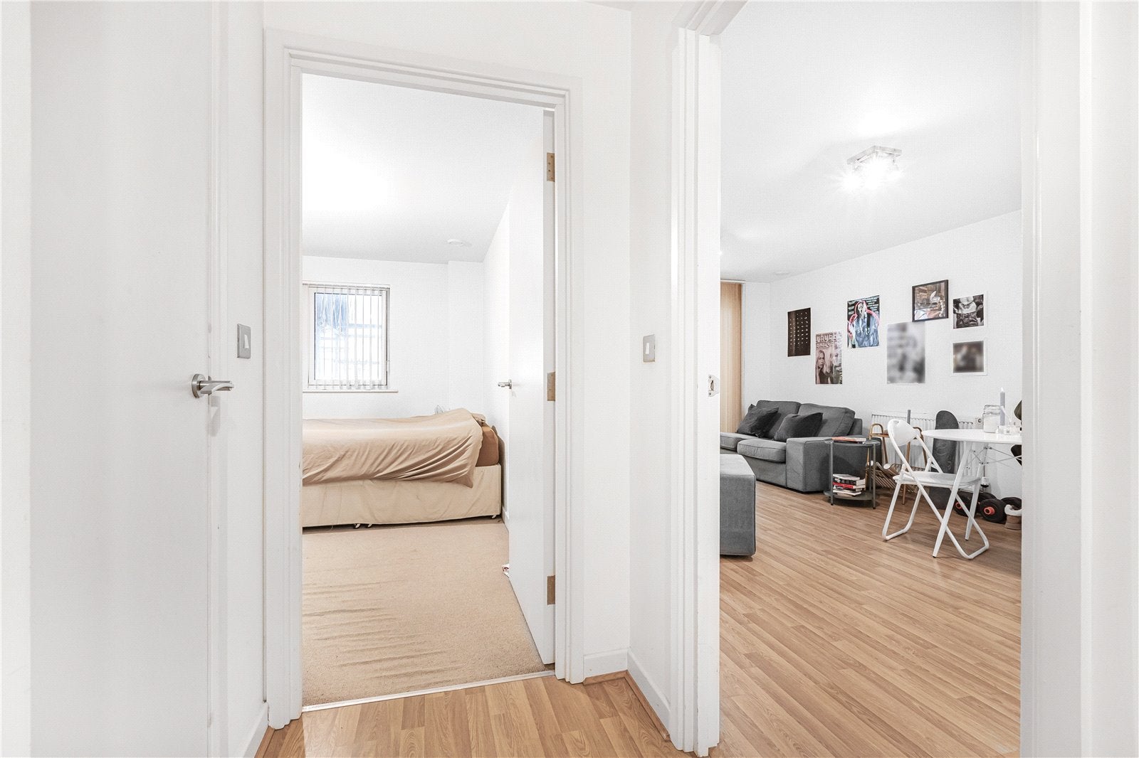 Flat Wager Street in Greater London
