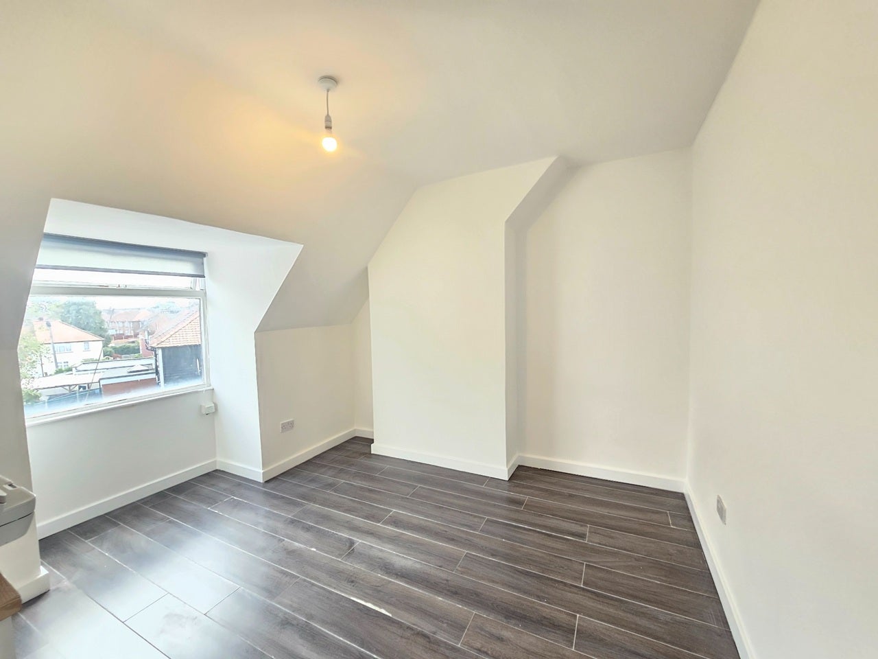 Flat Watling Avenue in Greater London