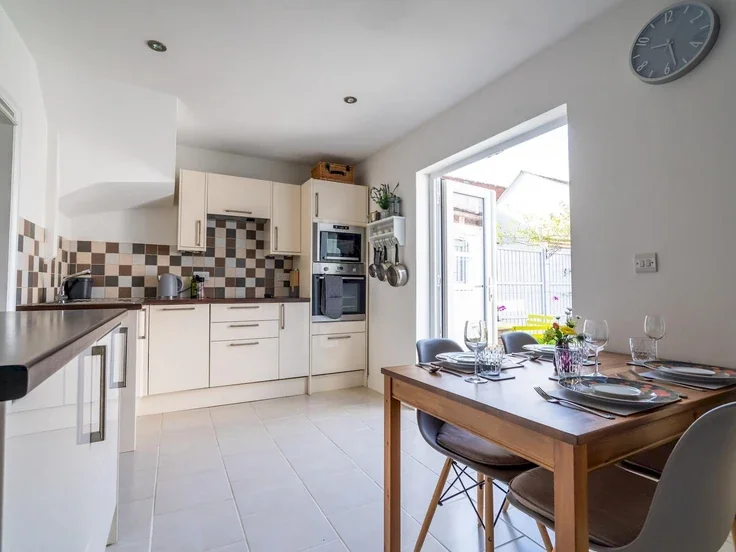 House Victoria Retreat in Cheltenham