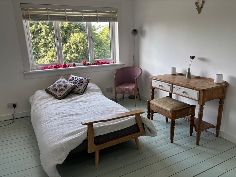 Room Antermony Road in Milton of Campsie