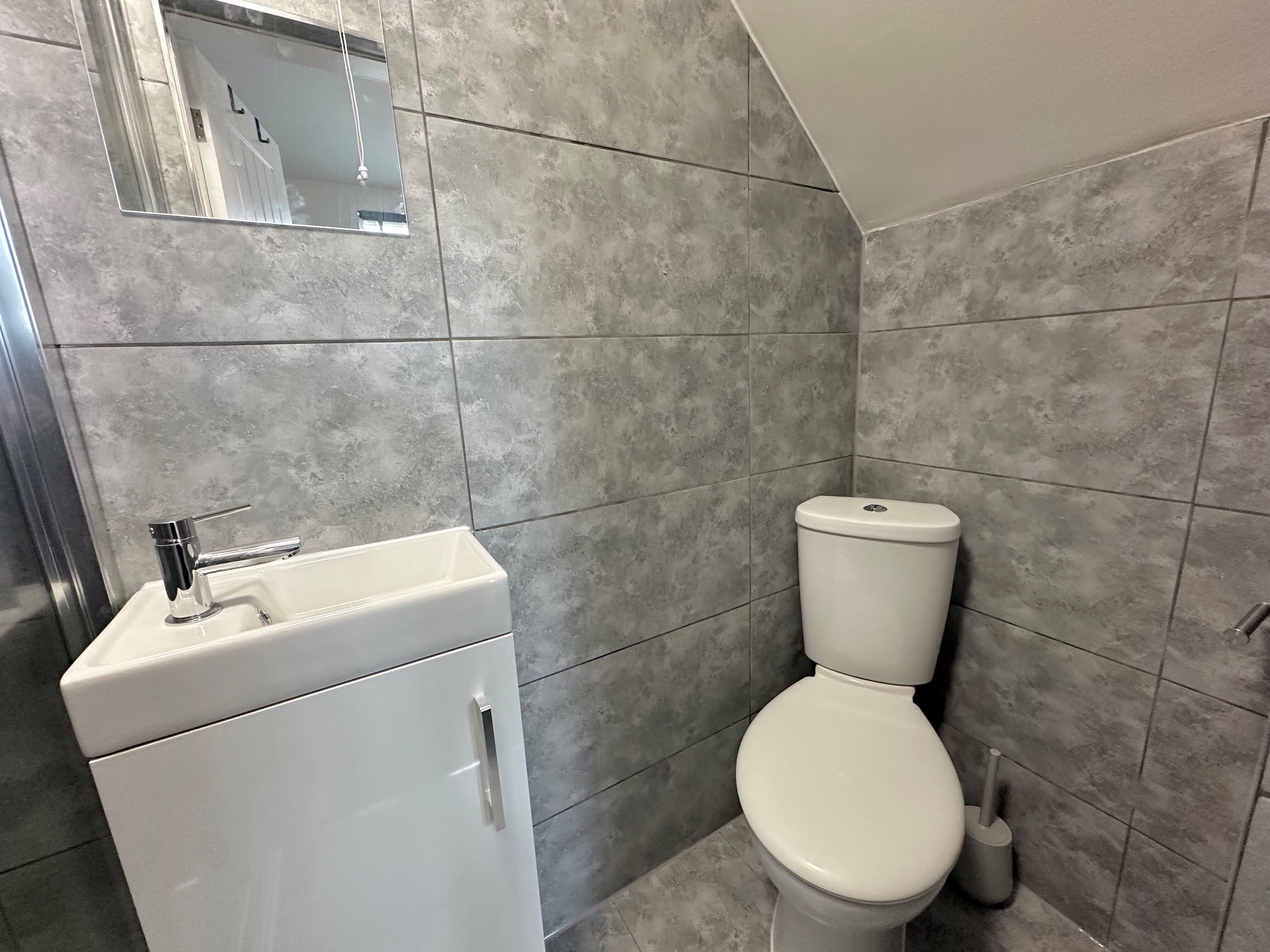 Room Waterloo Road in Sandwell