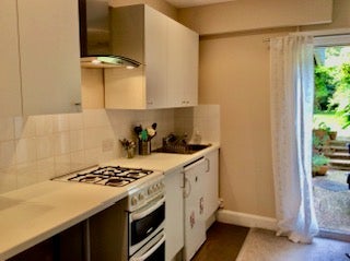Room Penshurst Road in Greater London
