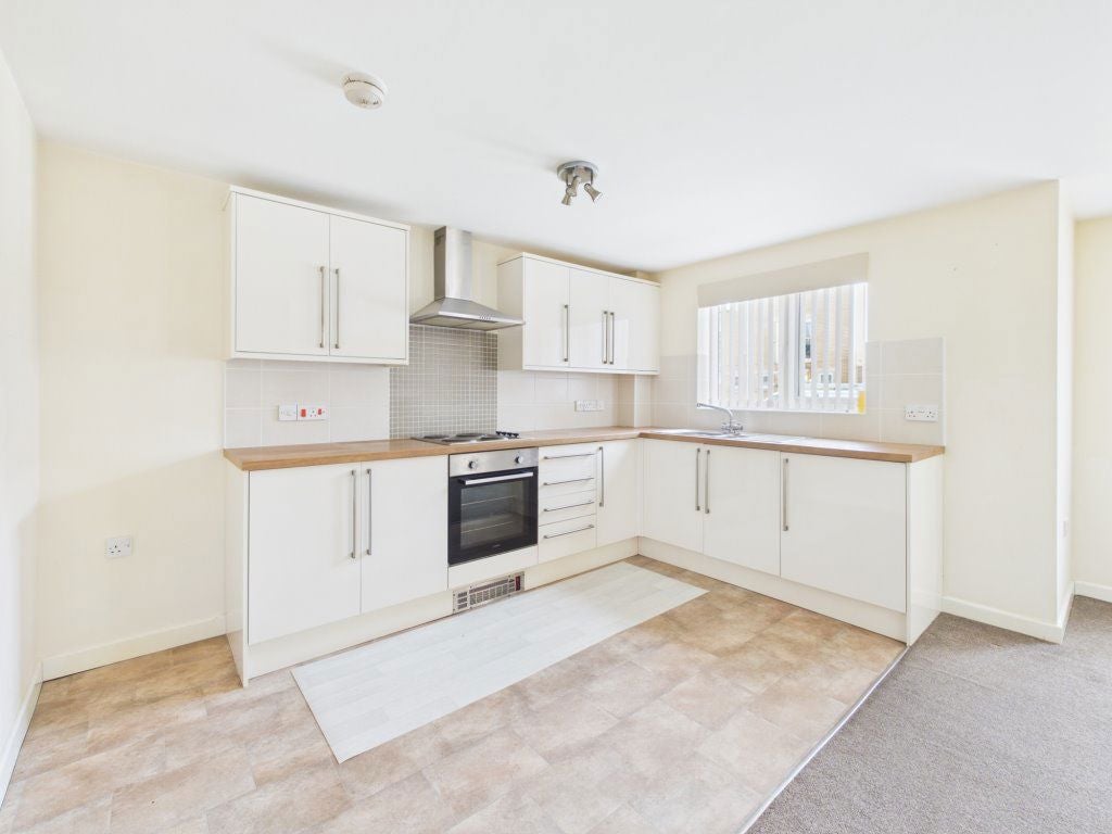 Flat Churchill Avenue in East Lindsey