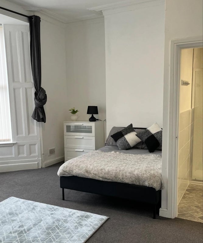 Room Moscow Drive in Liverpool