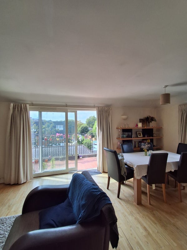 Room Westleigh Avenue in Greater London