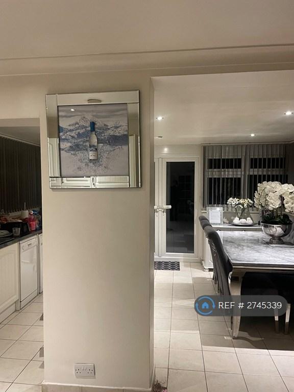 Room The Drive in Greater London