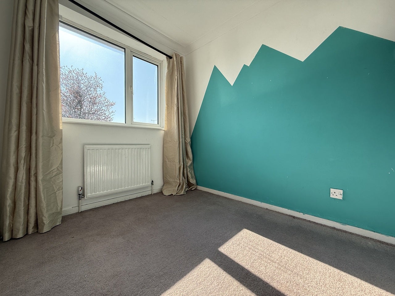 House Coombe Rise in Oadby and Wigston