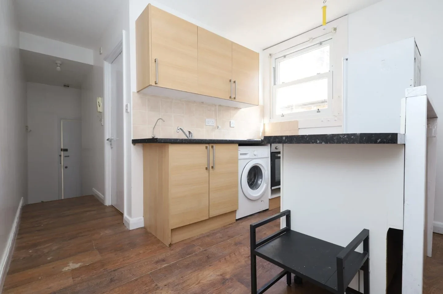 Flat Cazenove Road in Greater London