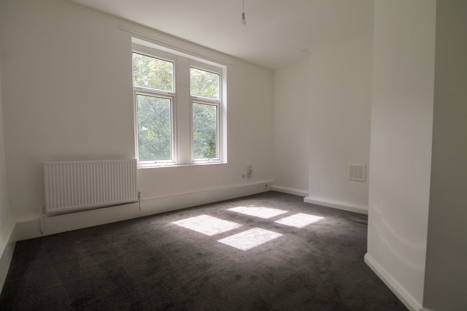 Flat Sefton Avenue in Leeds