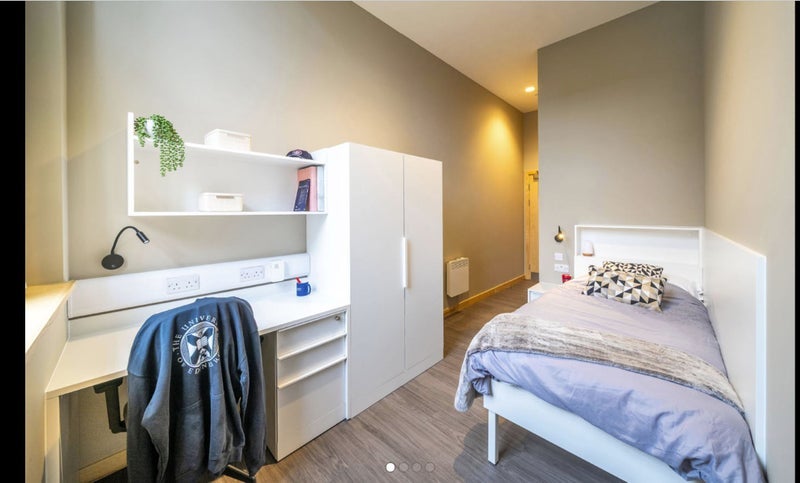 Room McLeod Street in City of Edinburgh