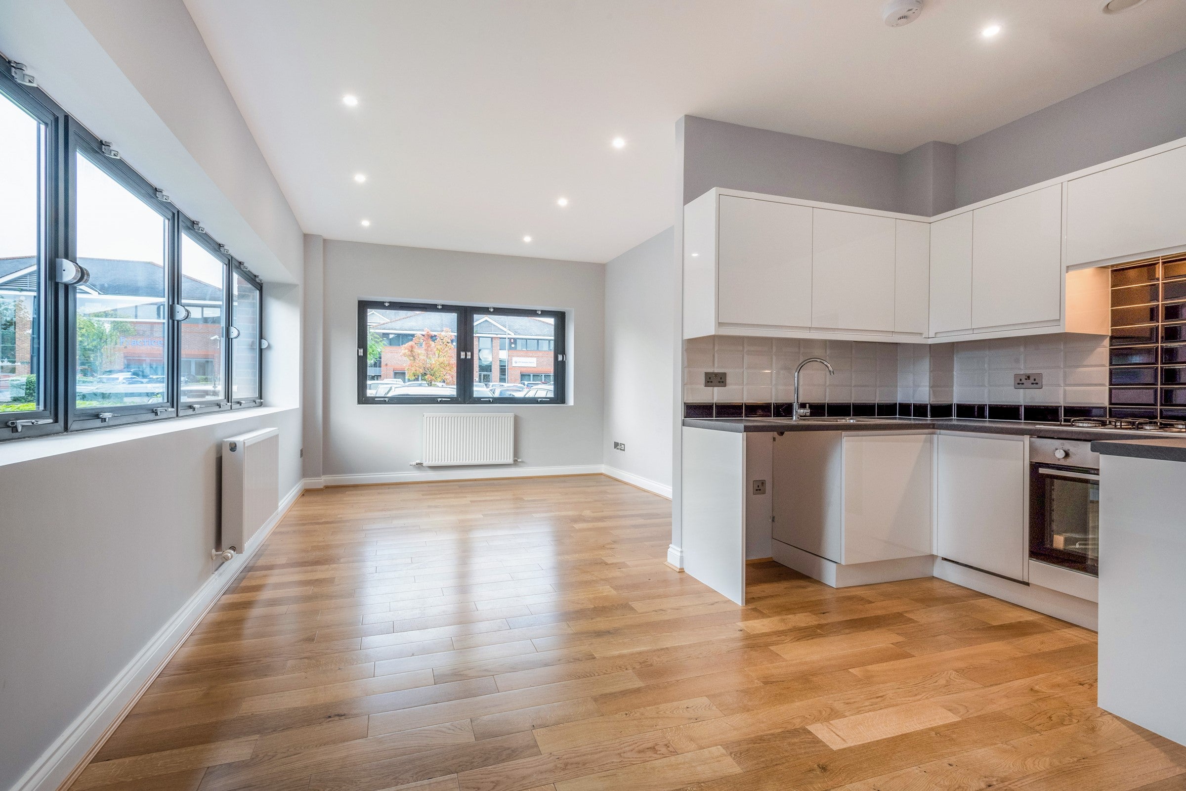 Flat Osborn Way in Hart