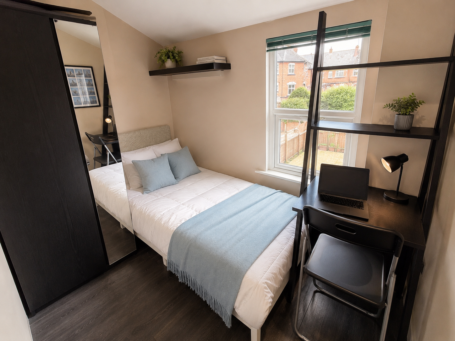 Room Gladstone Avenue in Chester