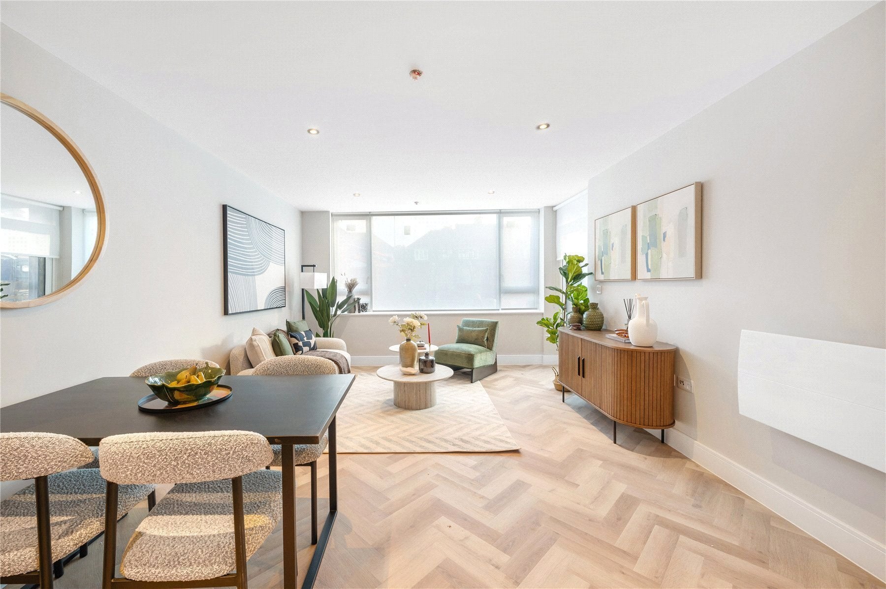 Flat Thornton Road in Greater London