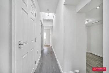 House Hillside Grove in Greater London