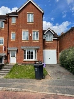 House Oakwood Road in Leicester