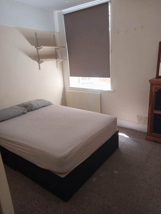 Room Grenfell Road in Greater London