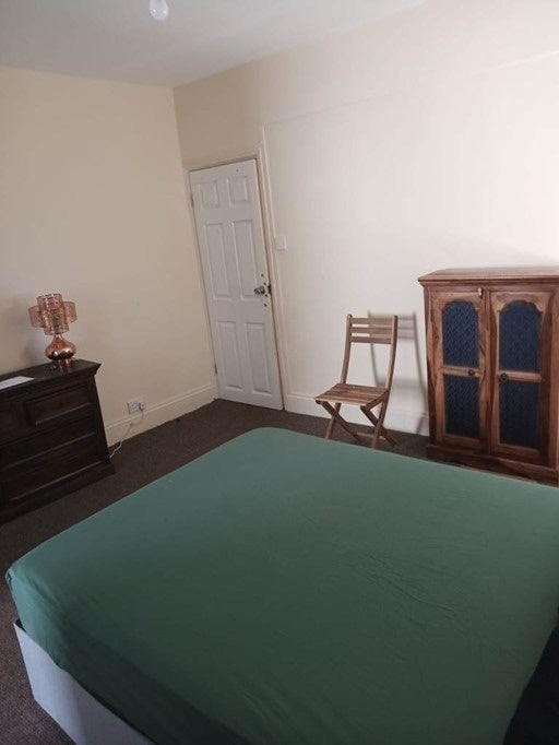 Room Grenfell Road in Greater London