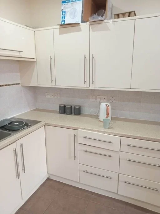 Room Grenfell Road in Greater London