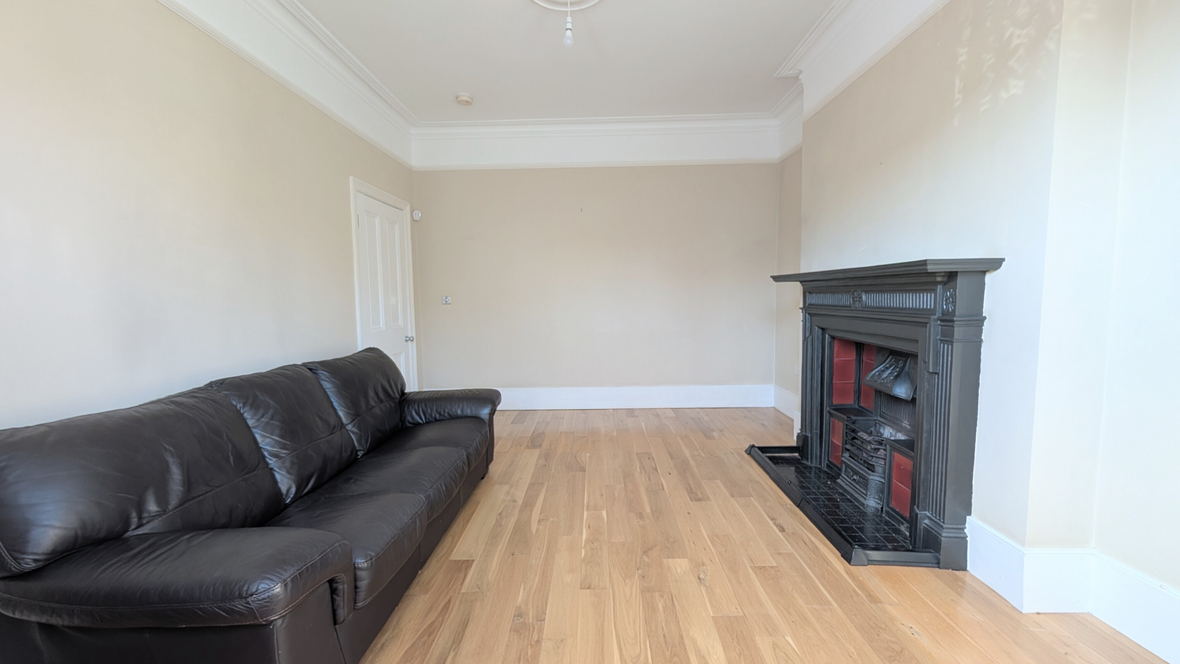 Flat Salisbury Road in Greater London