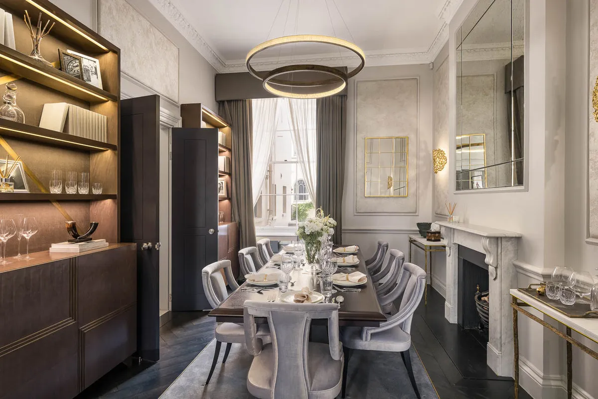 Flat Eaton Place in City of Westminster