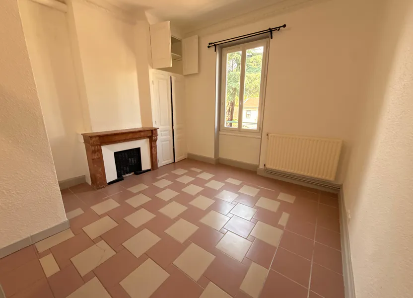 Flat Avenue Gambetta in Romans-sur-Isère
