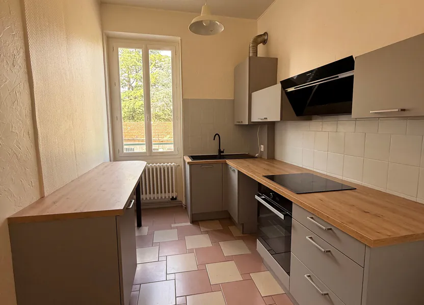 Flat Avenue Gambetta in Romans-sur-Isère