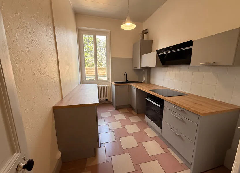 Flat Avenue Gambetta in Romans-sur-Isère