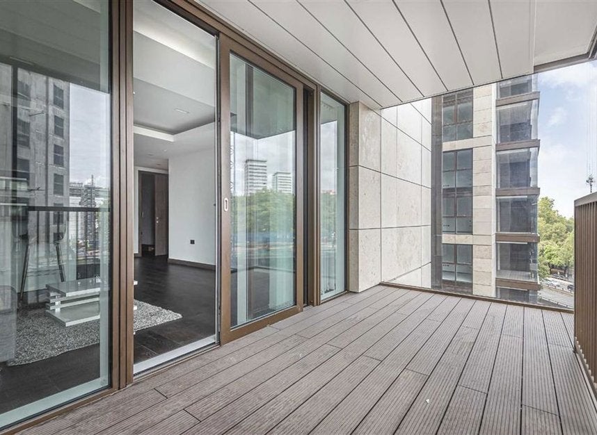 Flat Rosewood Walk in City of Westminster