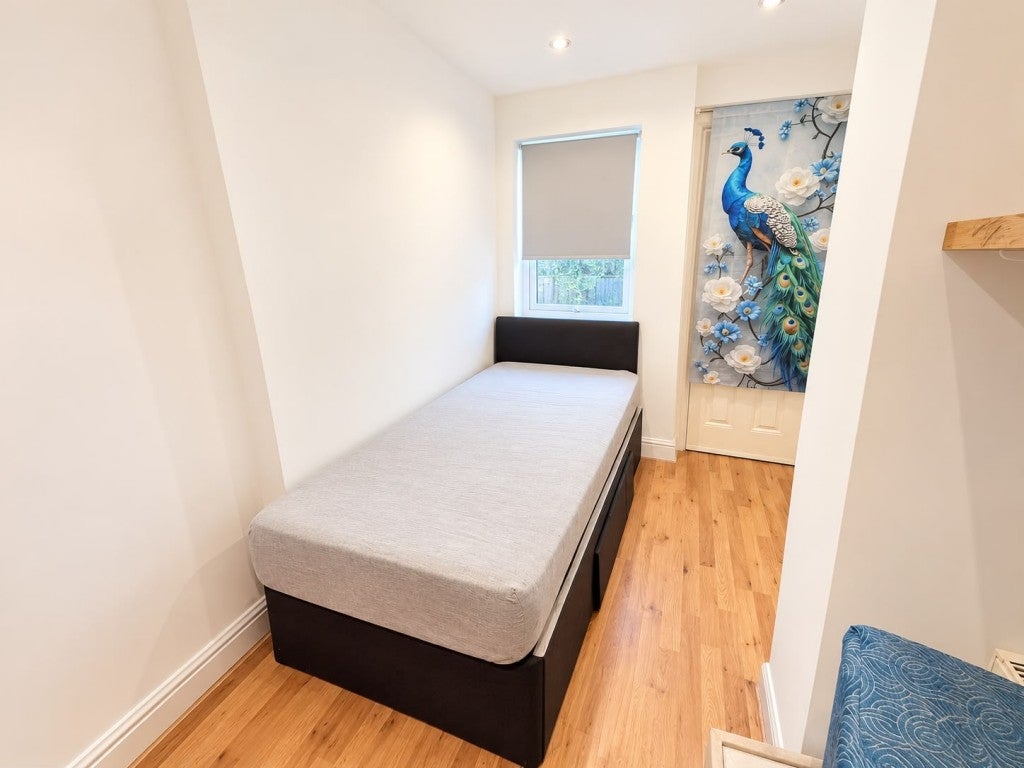 Flat Heath Road in Greater London