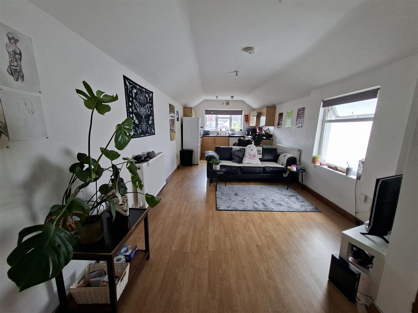 Flat Crwys Road in Cardiff