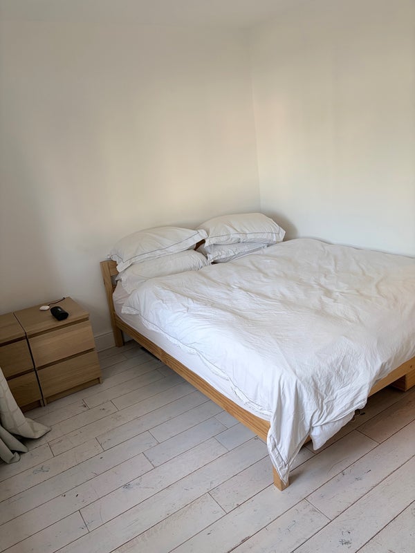 Room Lyncott Crescent in Greater London